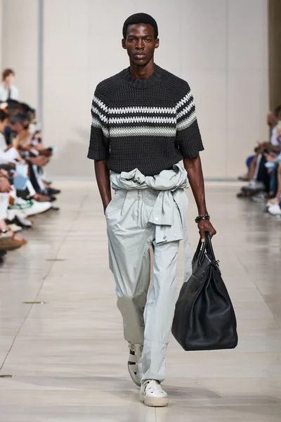 Look 35